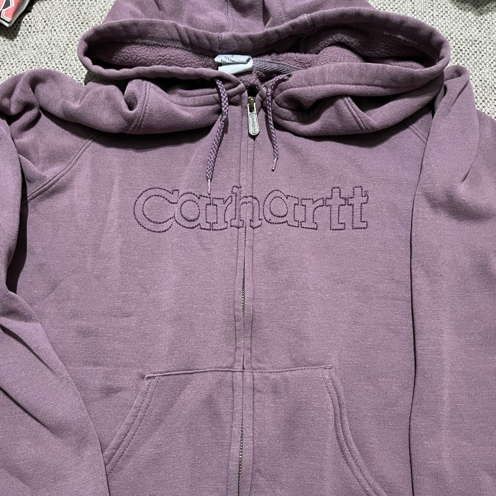 Women’s Carhartt zip up hoodie